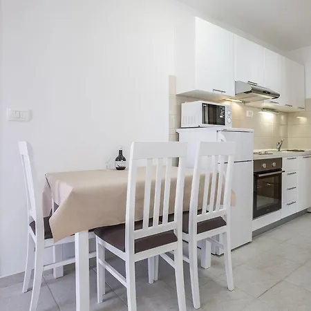 Apartment Veselka Bol